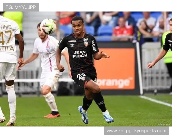 克鲁中场组织有序,铁路军团稳扎稳打,克克鲁开战了